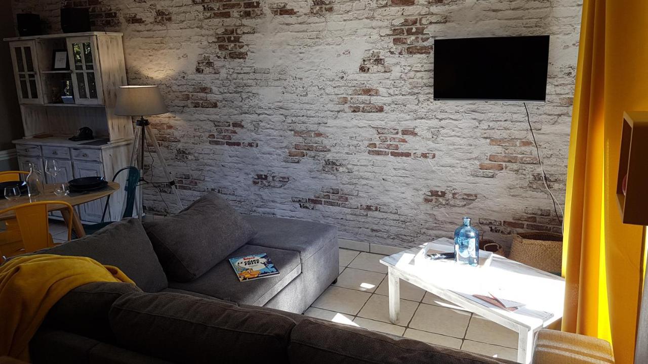 Gites De La Bonaudrie Combrand Exterior foto